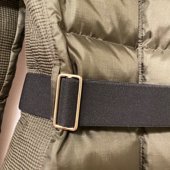 Burberry Puffer Coat - Picture 6 of 12